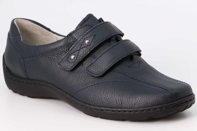 Henni blau