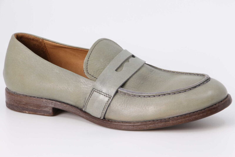 Loafer militare
