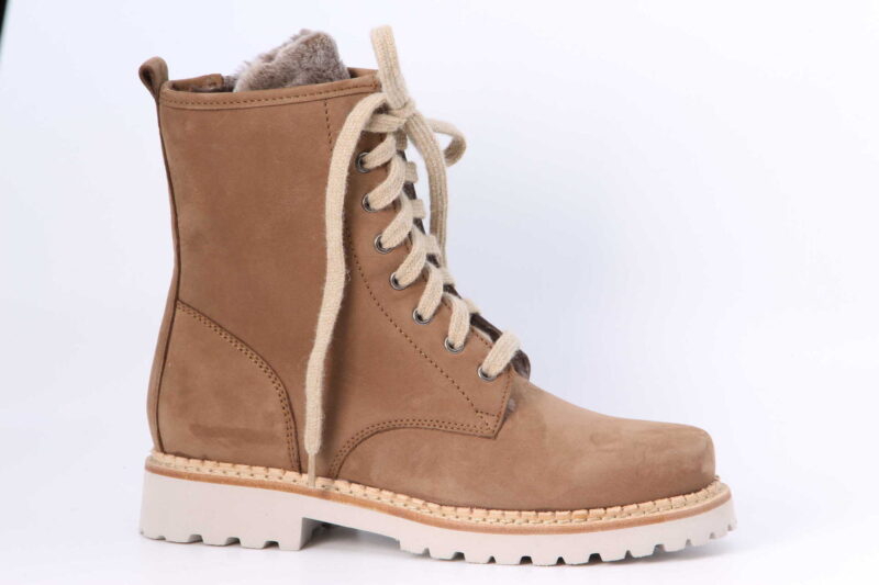 Winterstiefel camel