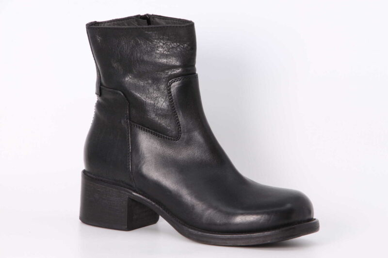 Stiefelette schwarz