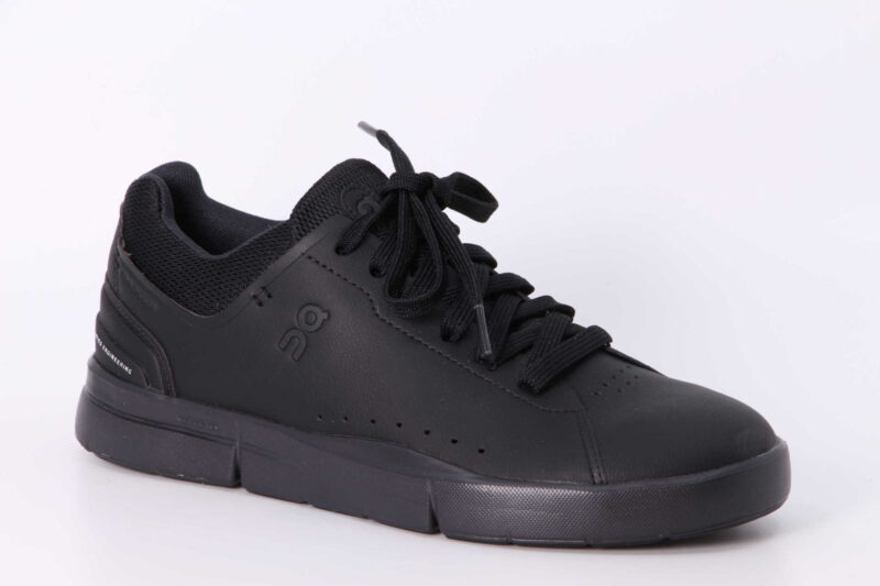 The Roger Advantage all black