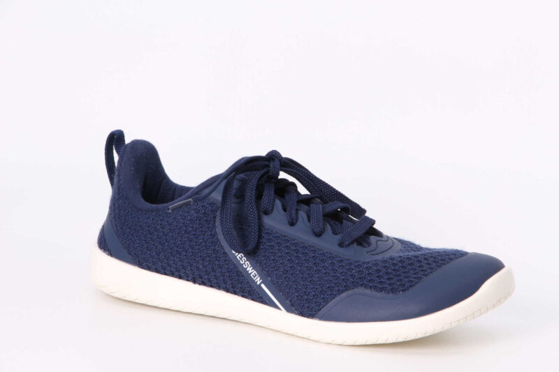 Barefoot Women ocean blue