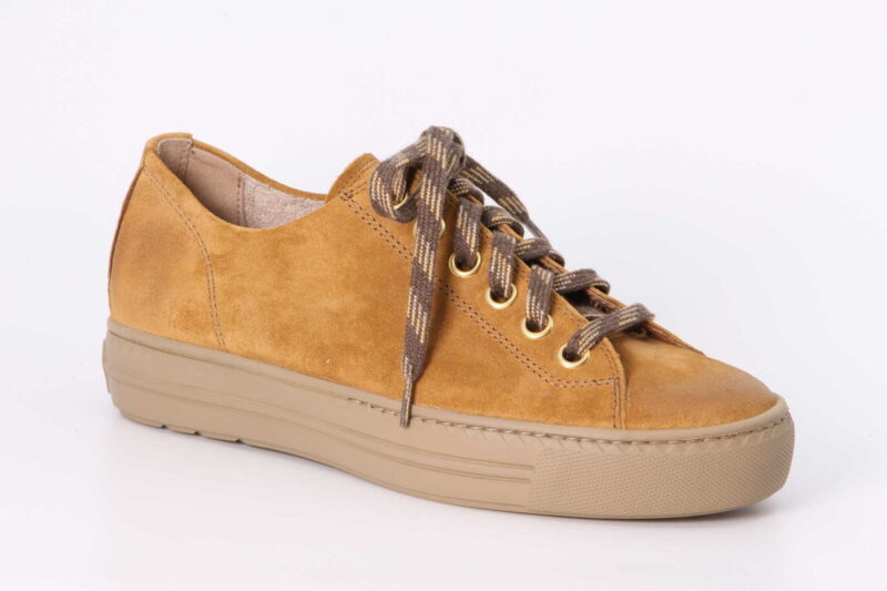 Sneaker camel