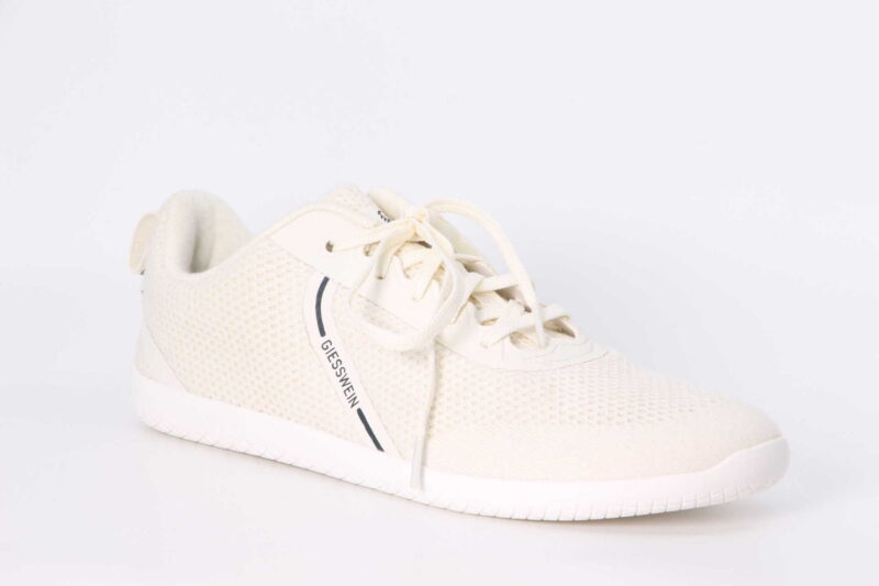 Barefoot white