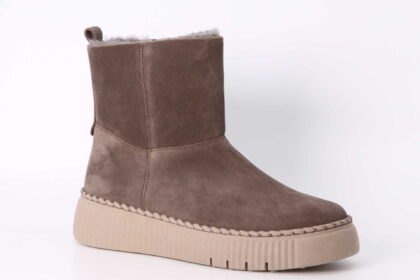 Boots mohair