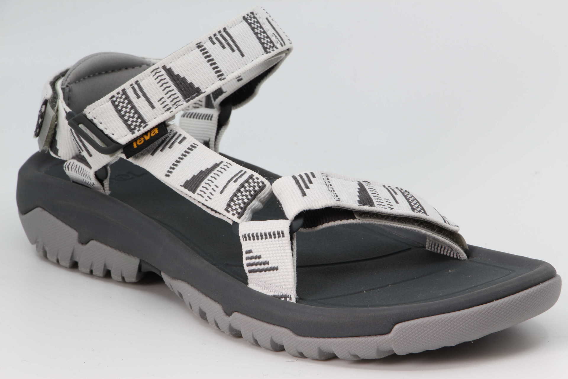 hurricane XLT2 chara bright white