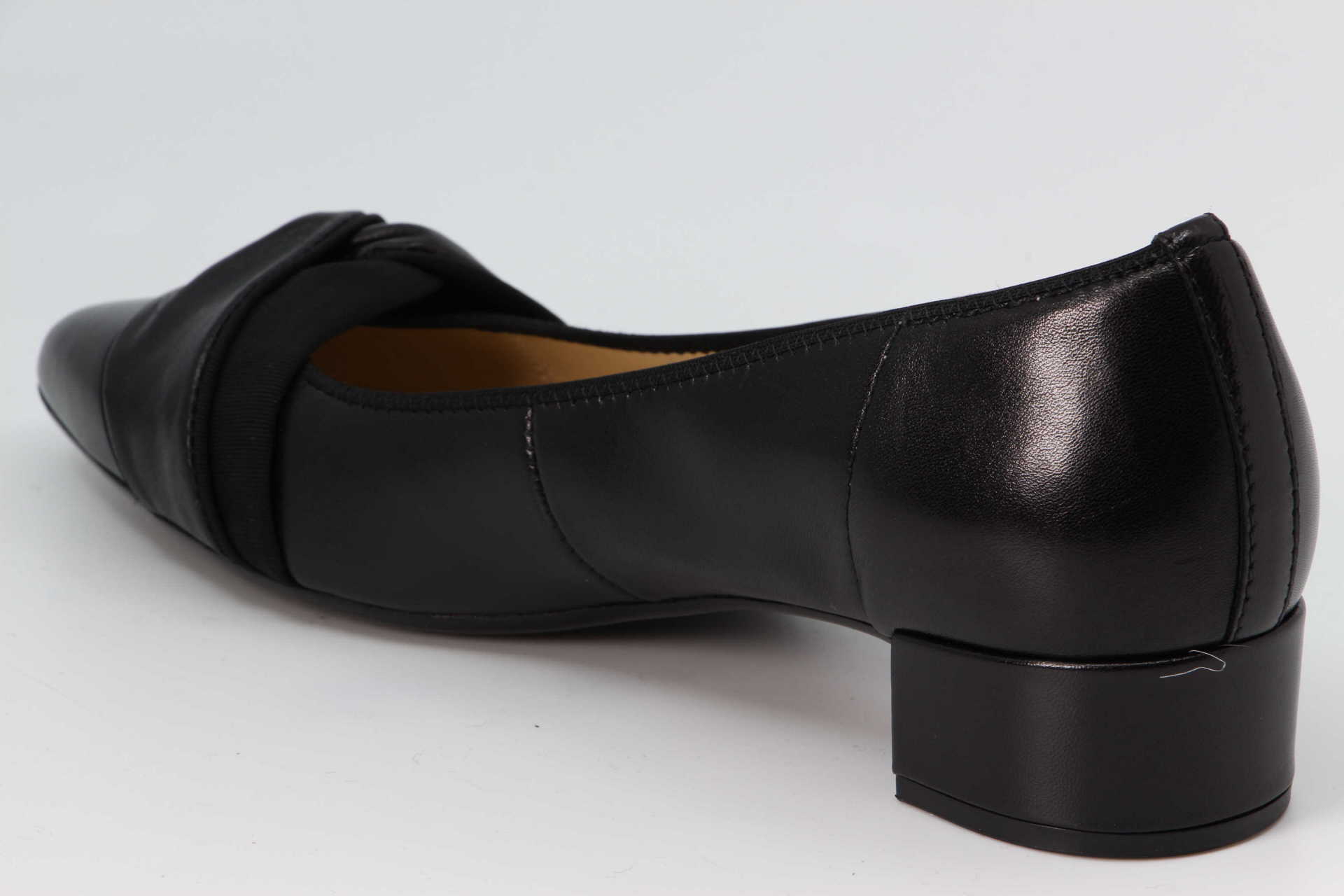 Pumps schwarz Rückseite