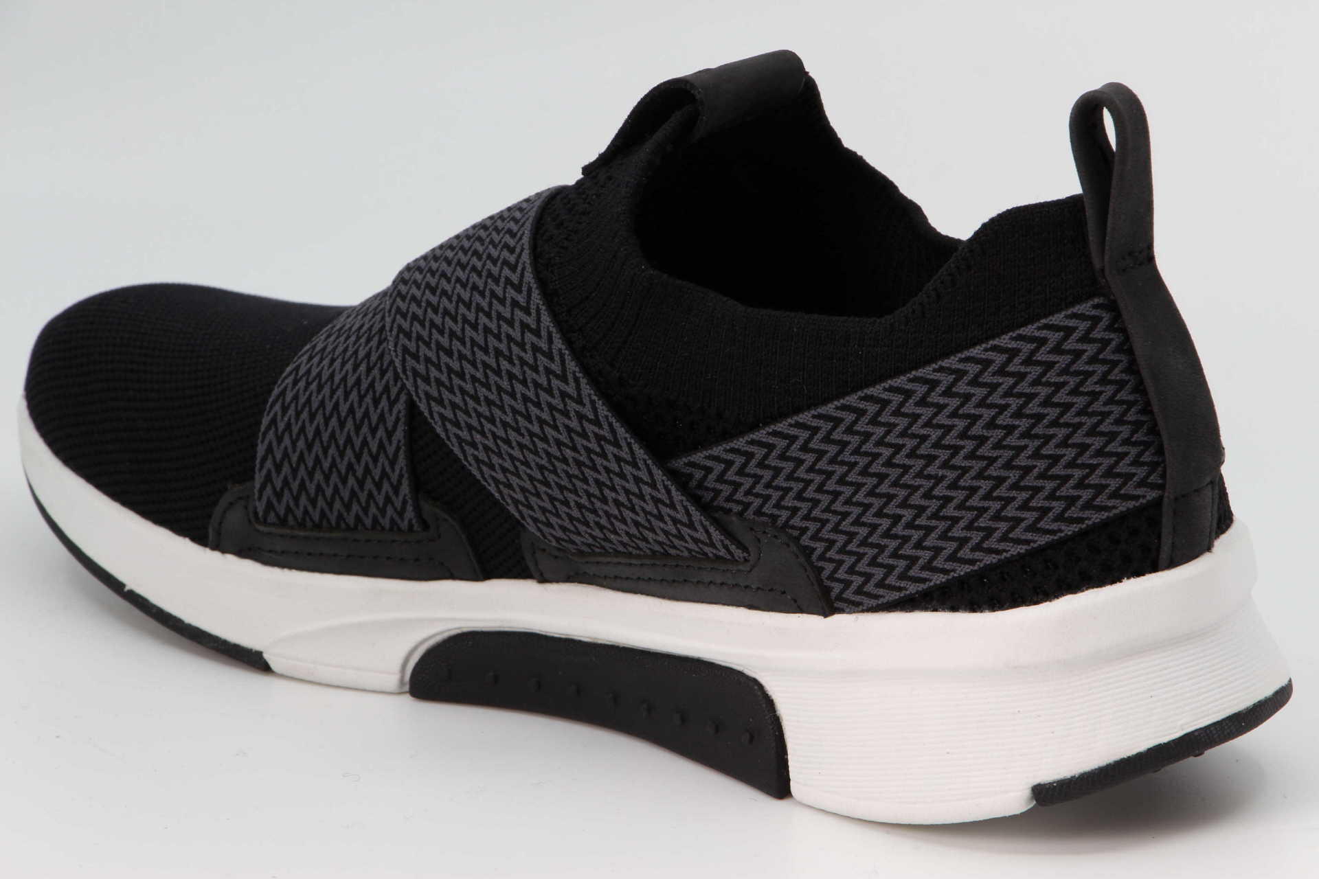 Modern Jogger schwarz Rückseite