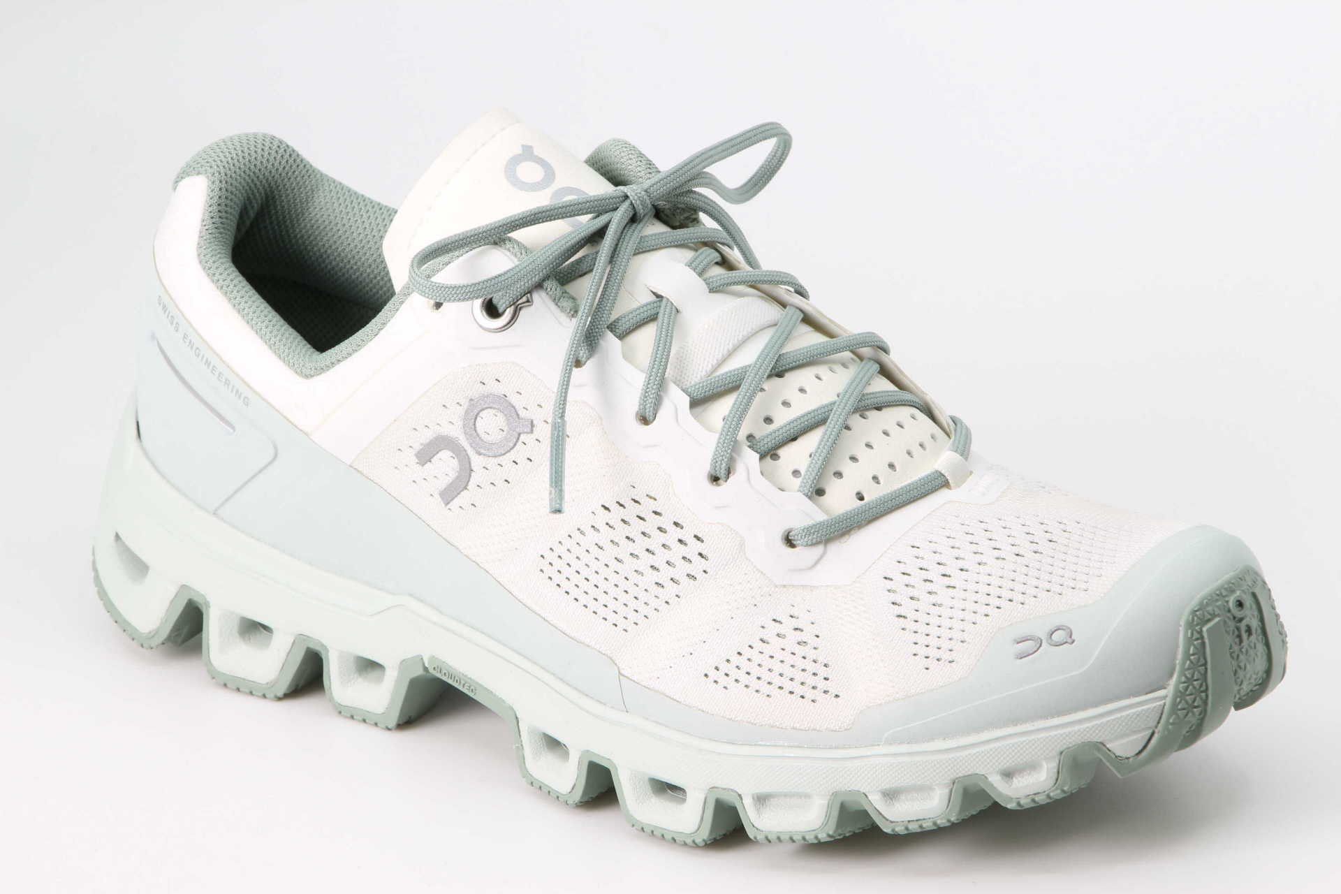Cloudventure Women white / moss Vorderseite