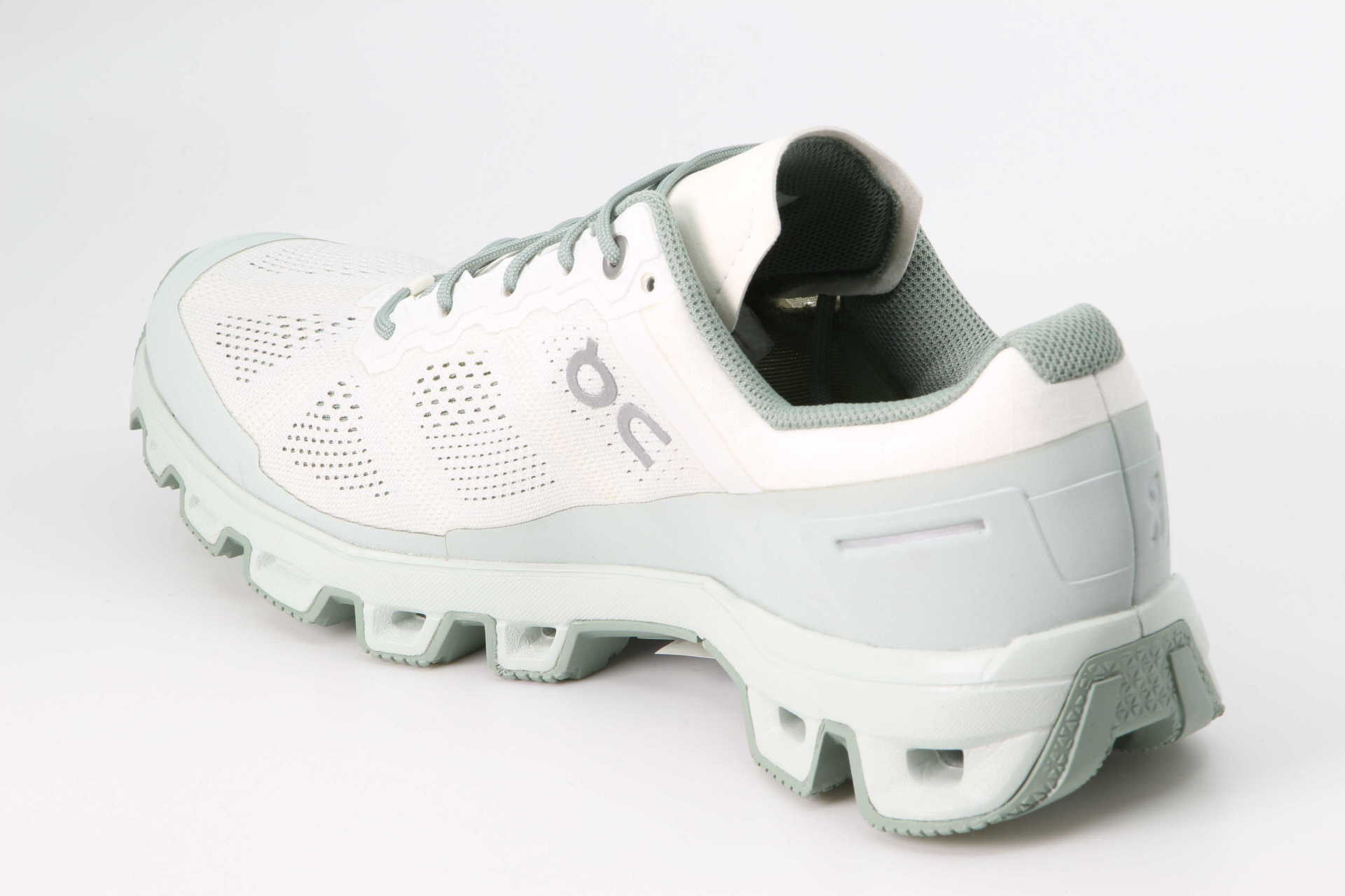 Cloudventure Women white / moss Rückseite