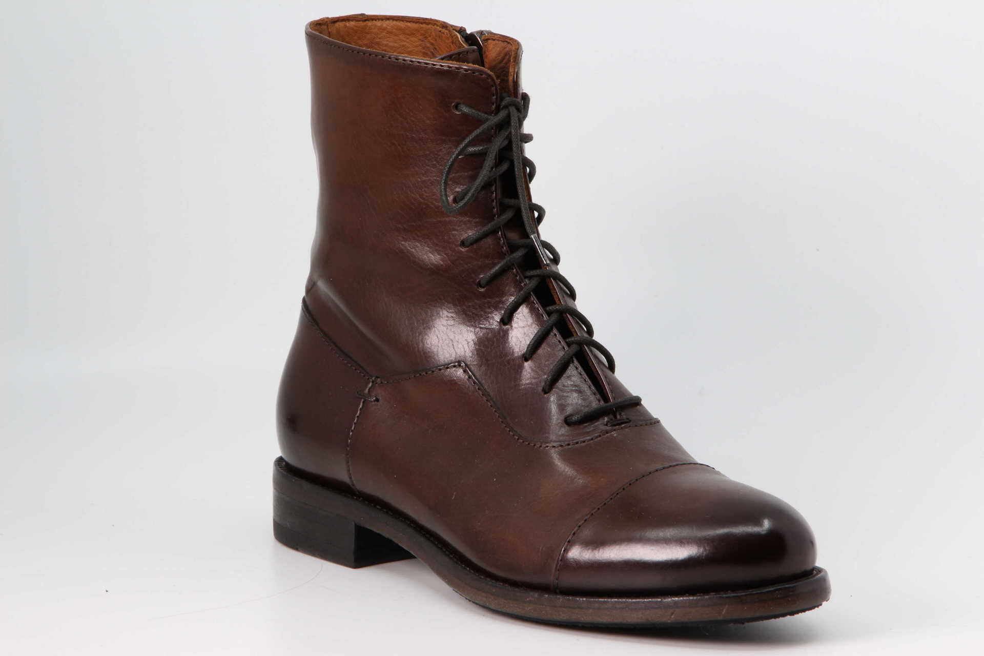Schnürstiefelette warm brown Vorderseite