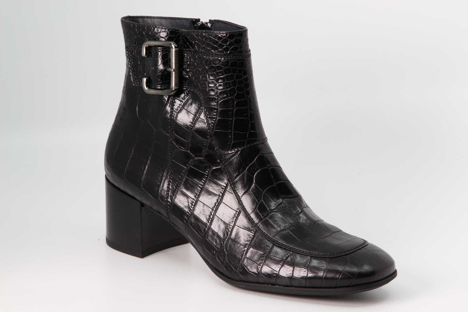 Stiefelette schwarz Vorderseite