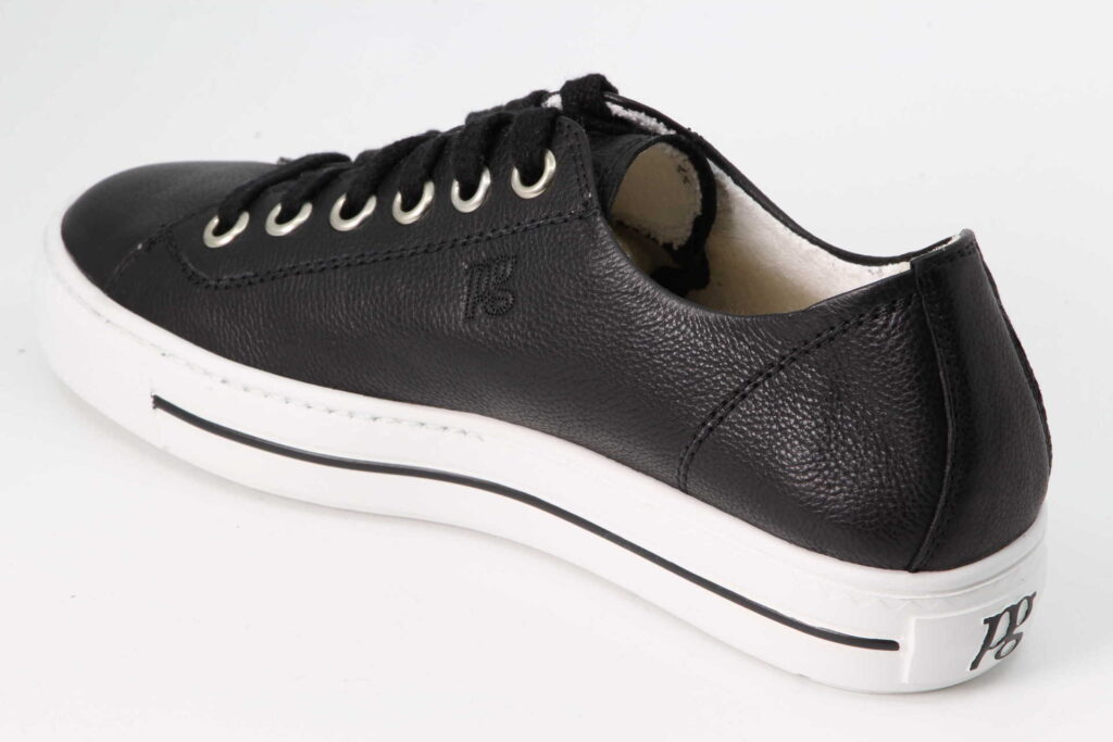 Sneaker black Rückseite