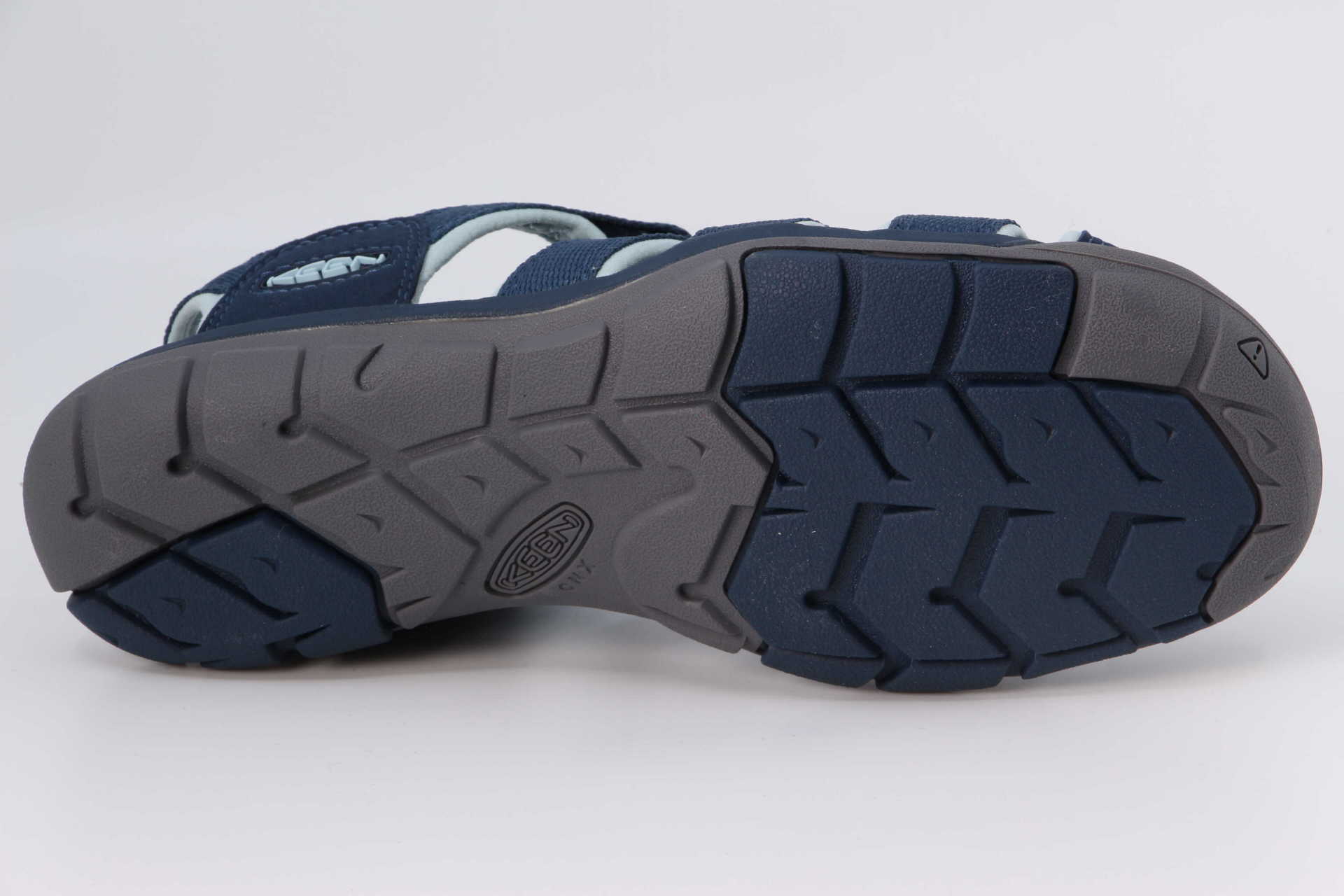 Clearwater CNX navy / blue glow Sohle
