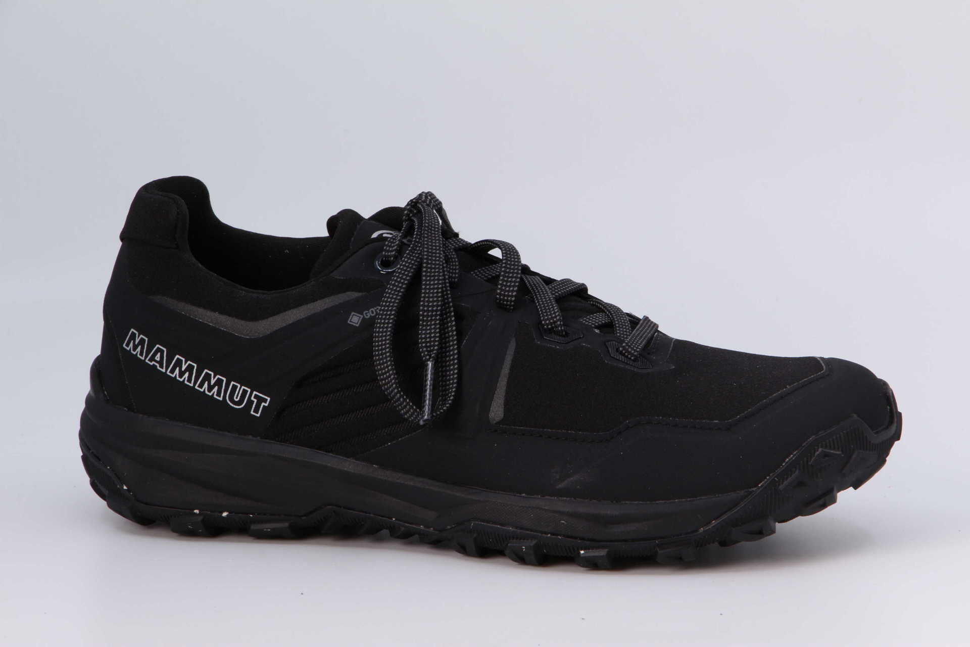 Ultimate 3 Low GTX Women schwarz Vorderseite
