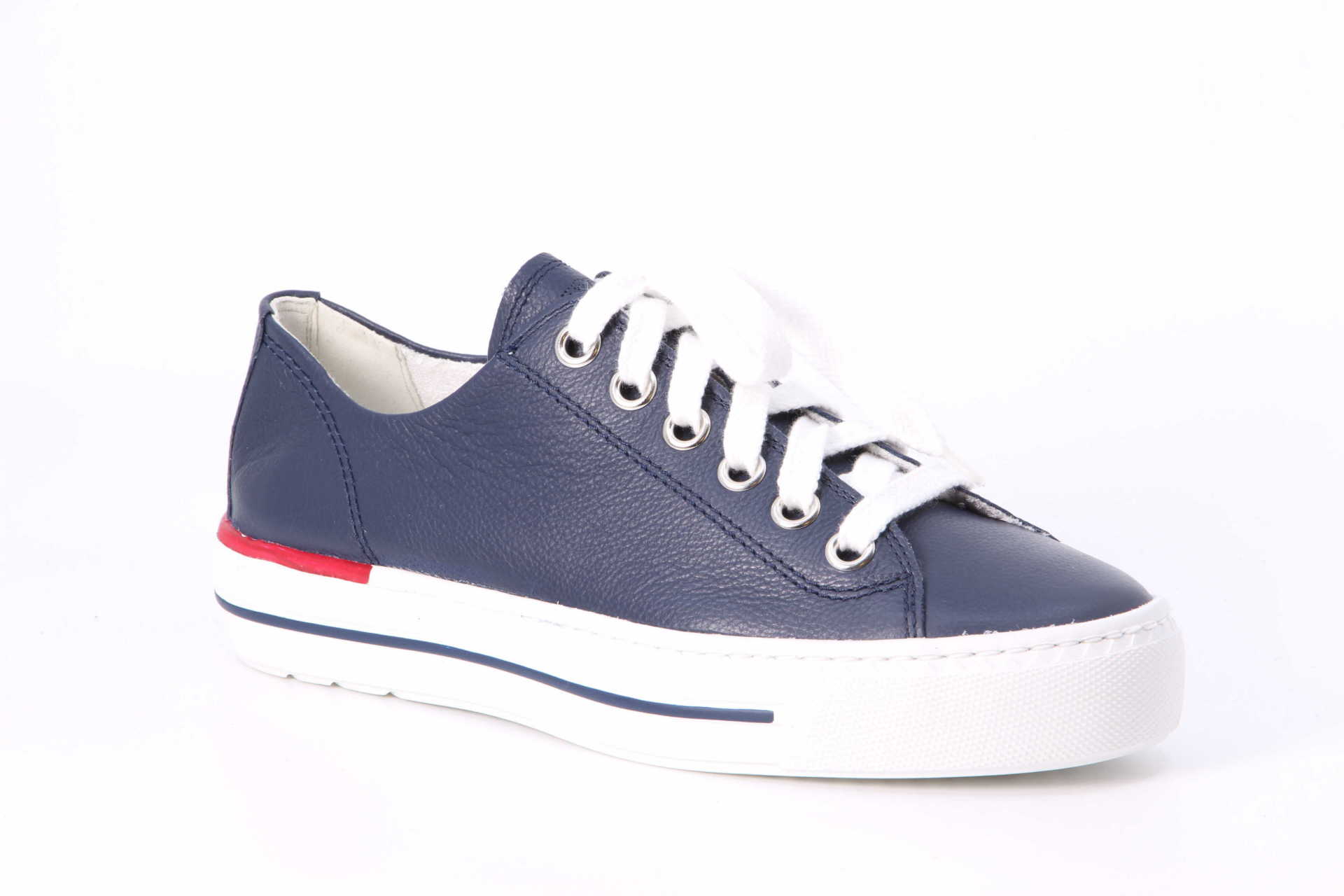Sneaker space Vorderseite