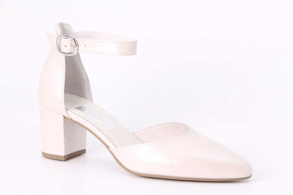 Pumps offwhite Vorderseite