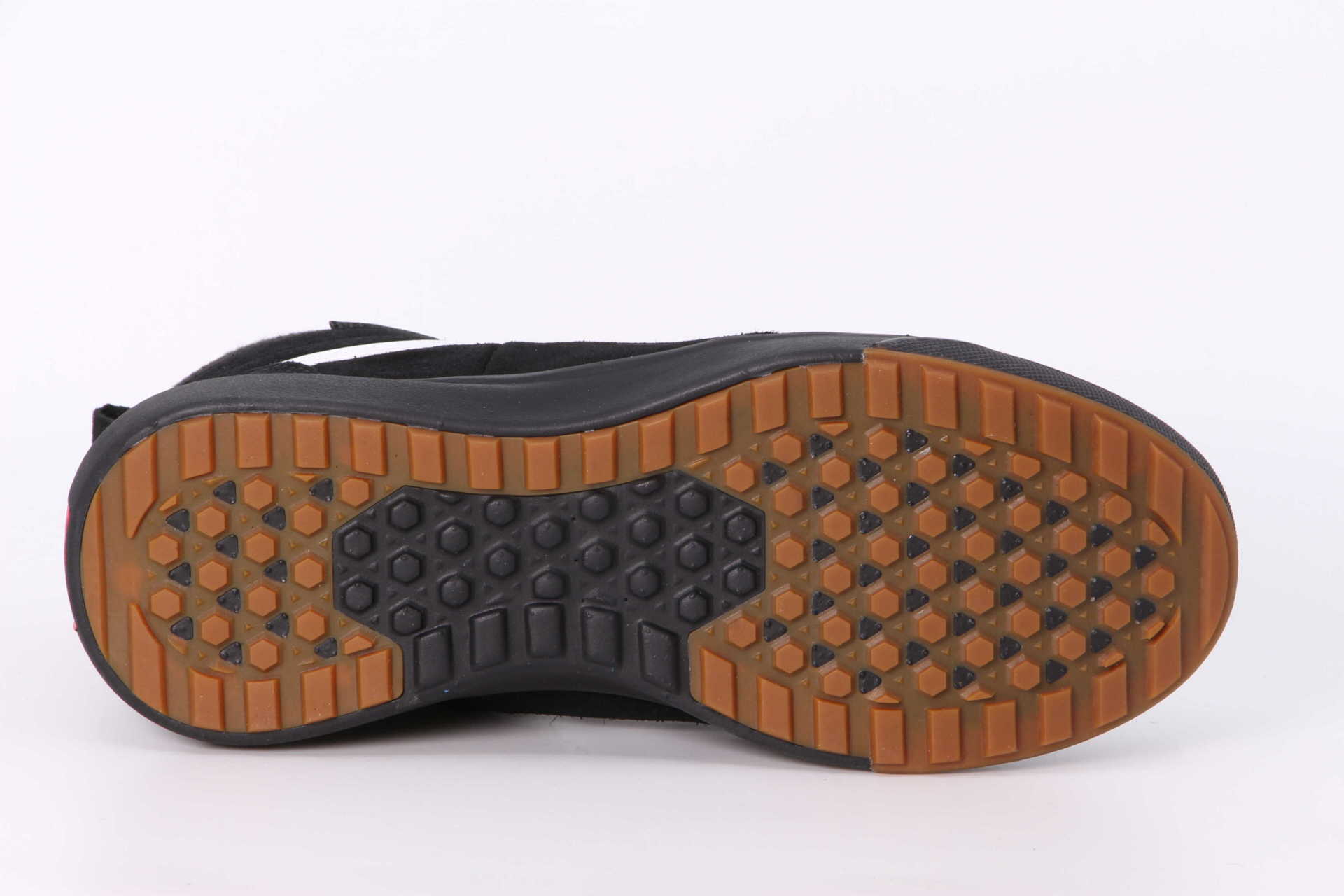 MN Range Exp HI Tex all black Sohle
