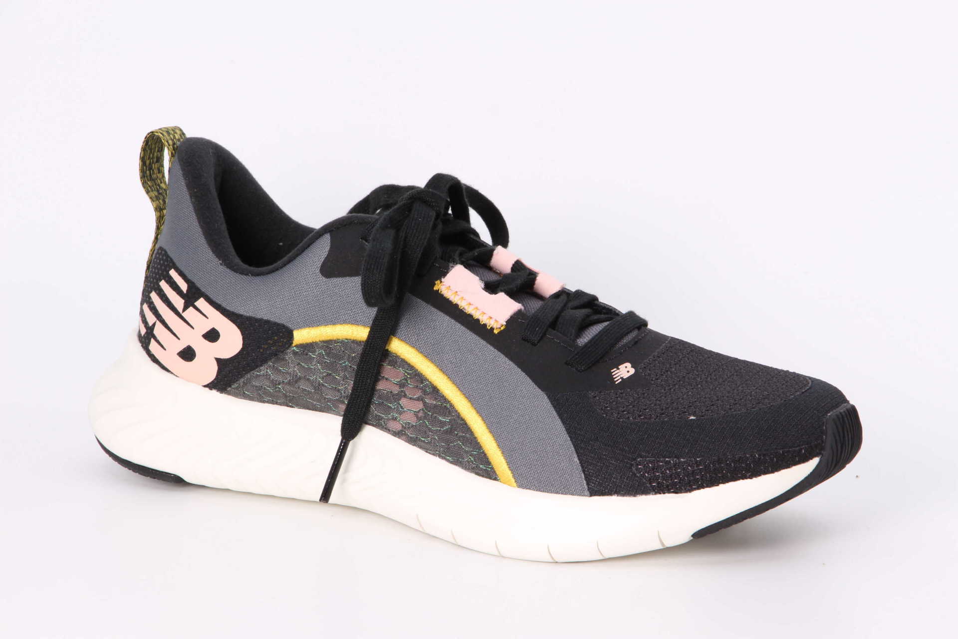 Sneaker BEAYA schwarz Vorderseite