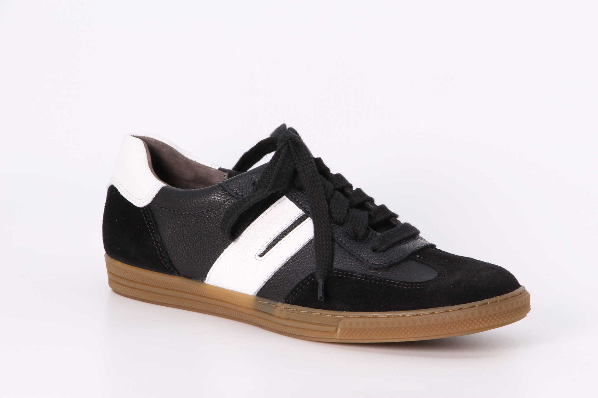 Sneaker schwarz Vorderseite