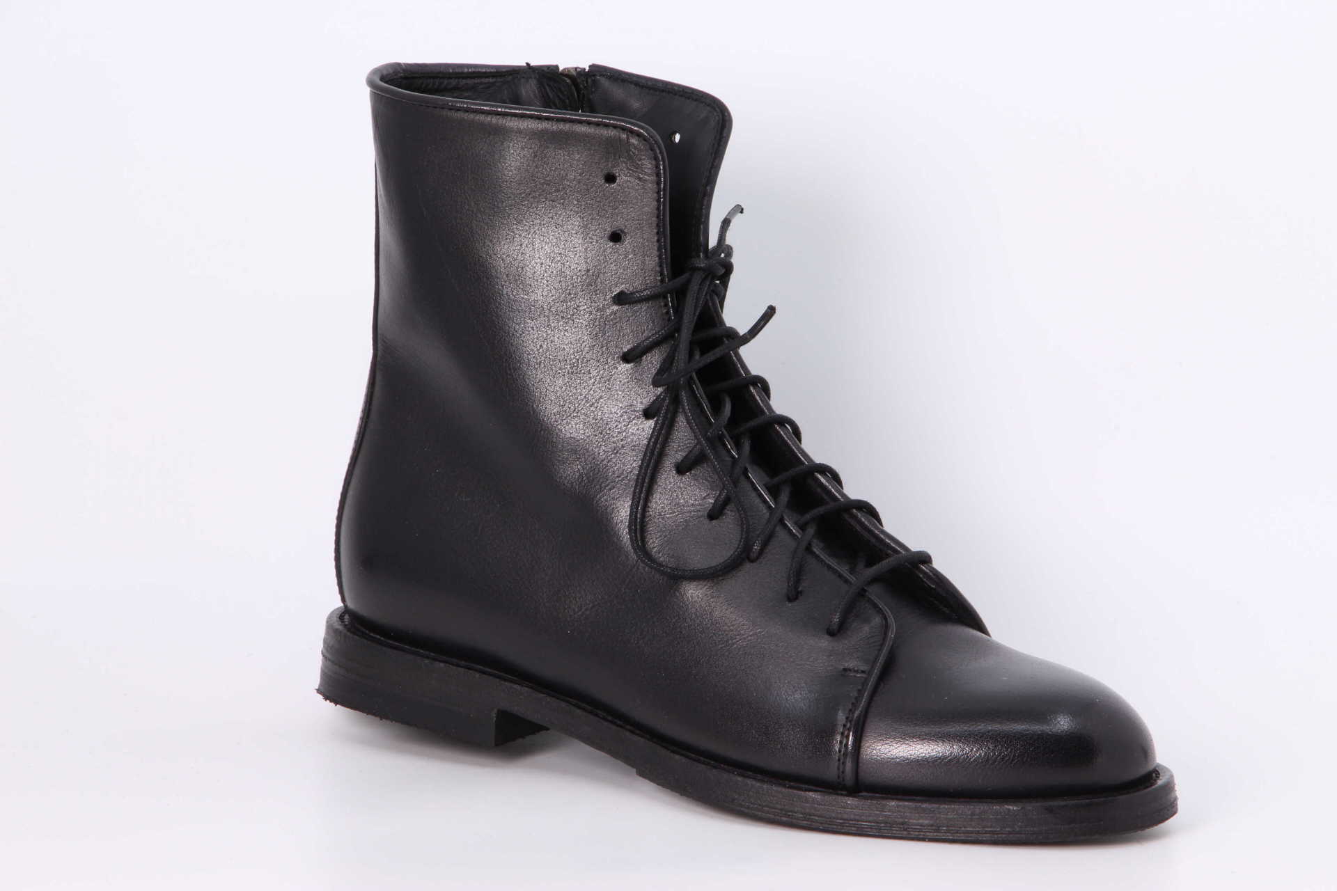 Schnürstiefelette schwarz Vorderseite