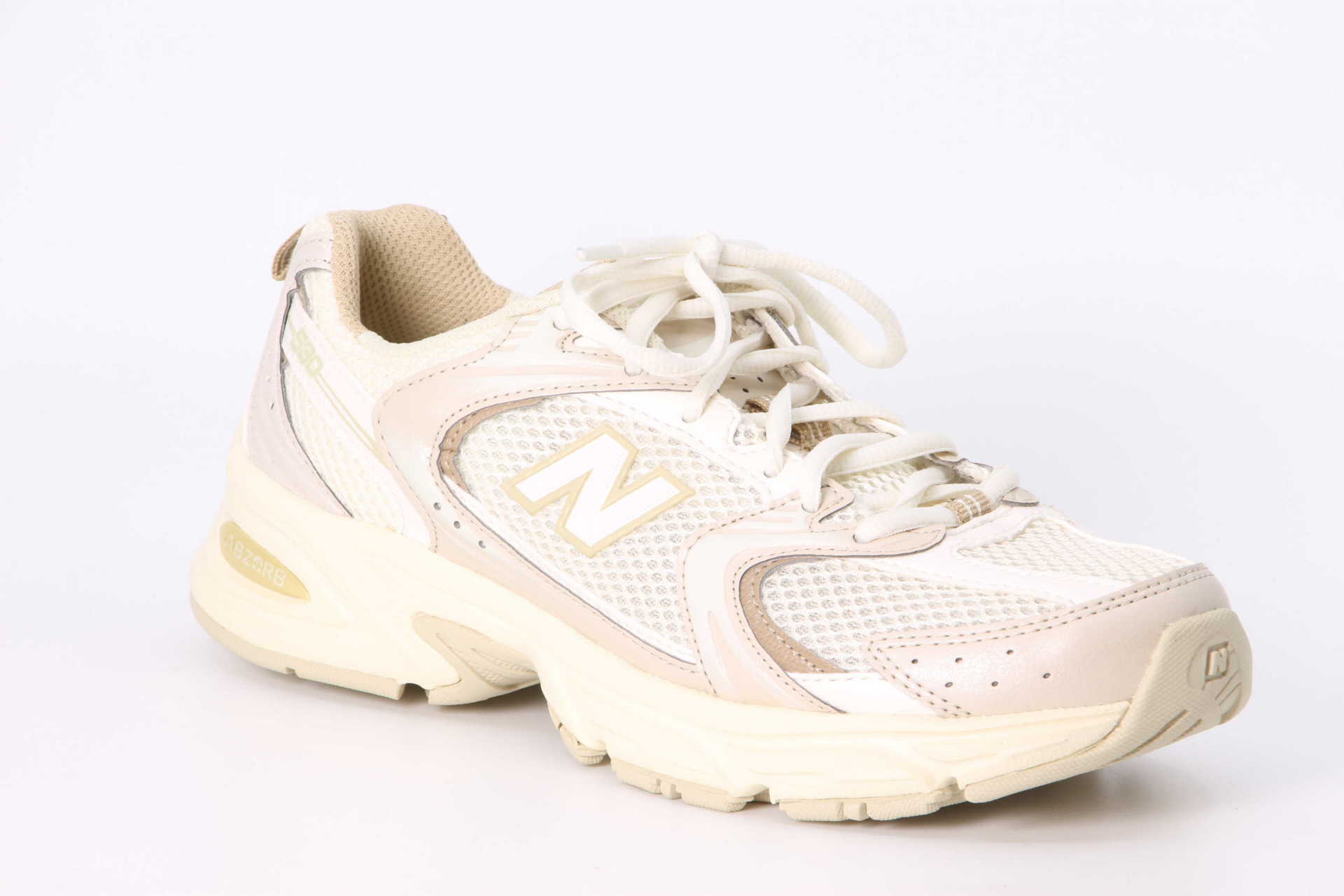 Sneaker 530 bone Vorderseite