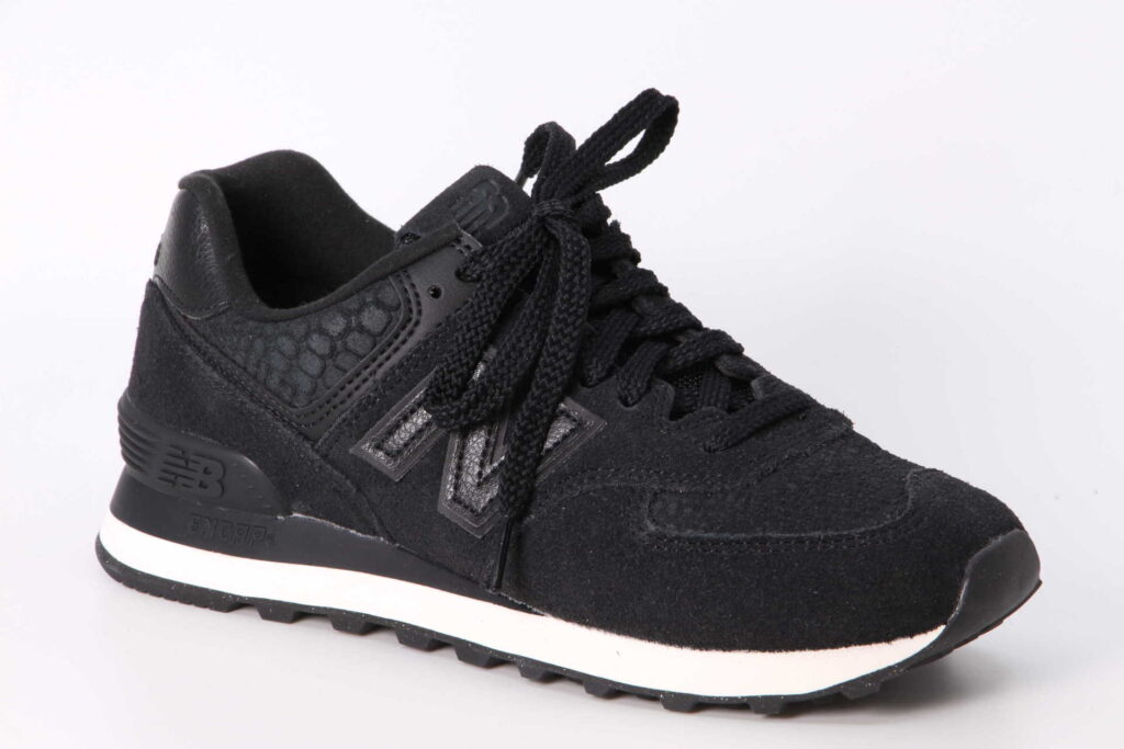Sneaker 574 black Vorderseite