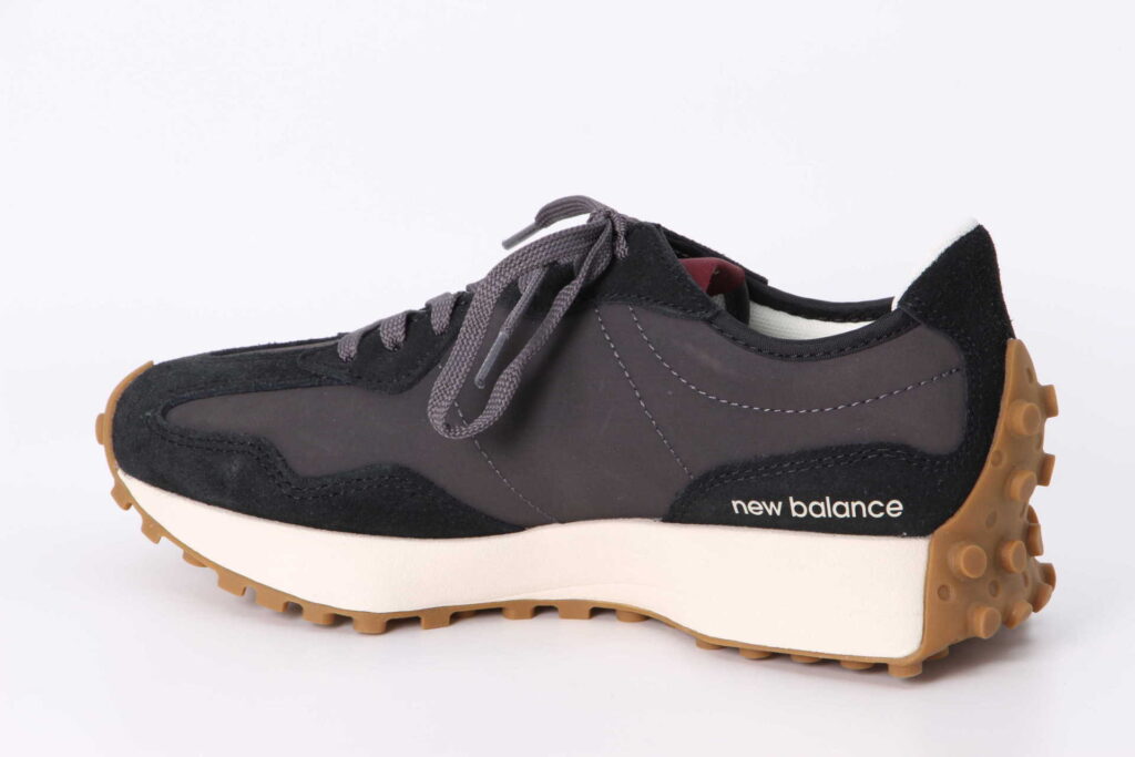 Sneaker 327 black / white Rückseite