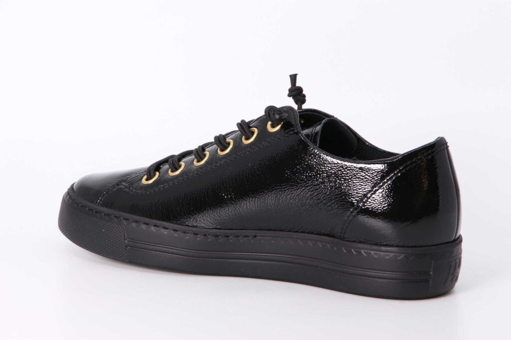 Sneaker schwarz Rückseite
