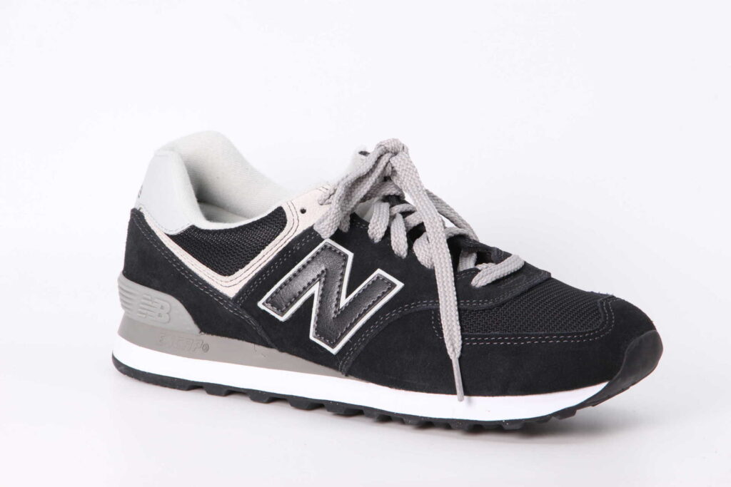 Sneaker 574 black Vorderseite