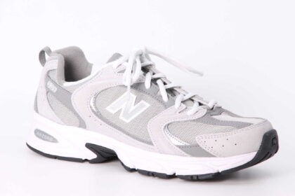 Sneaker 530 raincloud