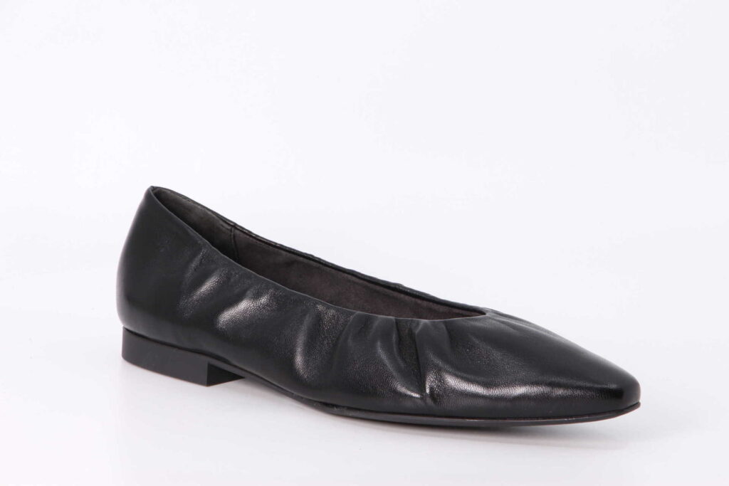 Ballerina schwarz Vorderseite
