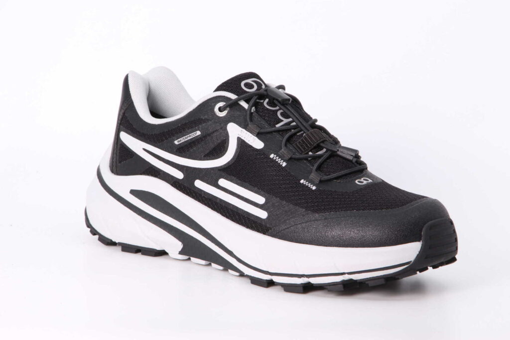 Sneaker TEX schwarz Vorderseite