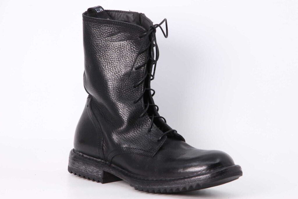 Schnürstiefelette Rick schwarz Vorderseite
