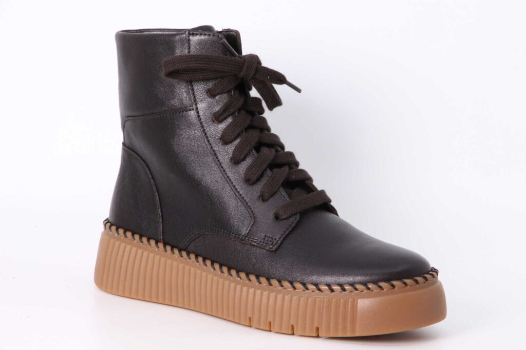 Stiefelette dunkelbraun Vorderseite