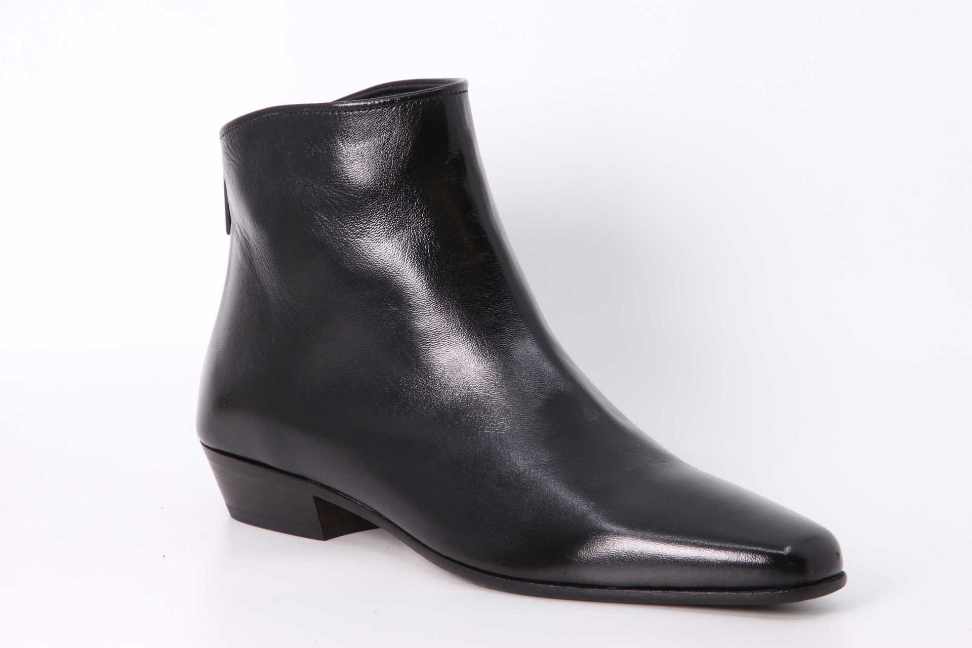 Stiefelette schwarz Vorderseite