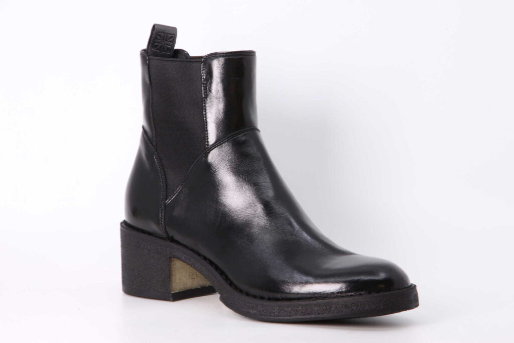 Chelsea-Stiefelette schwarz Vorderseite