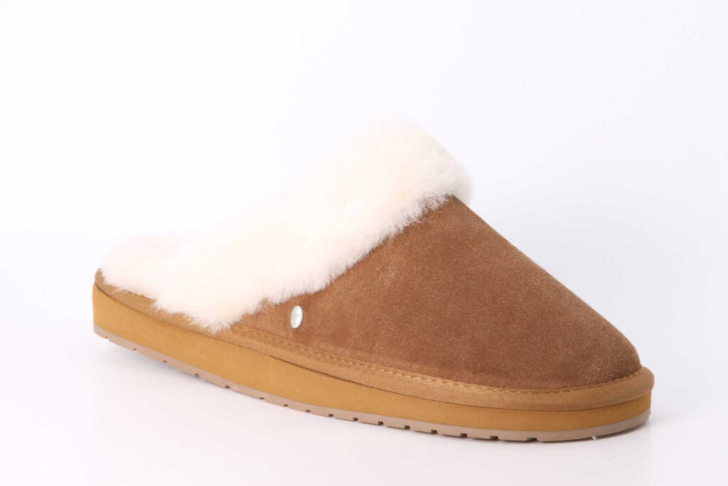 Megan Comfort chestnut Vorderseite