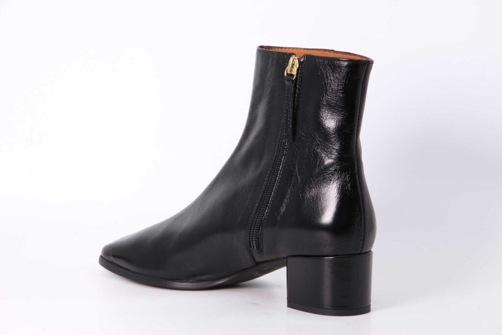 Stiefelette black Rückseite