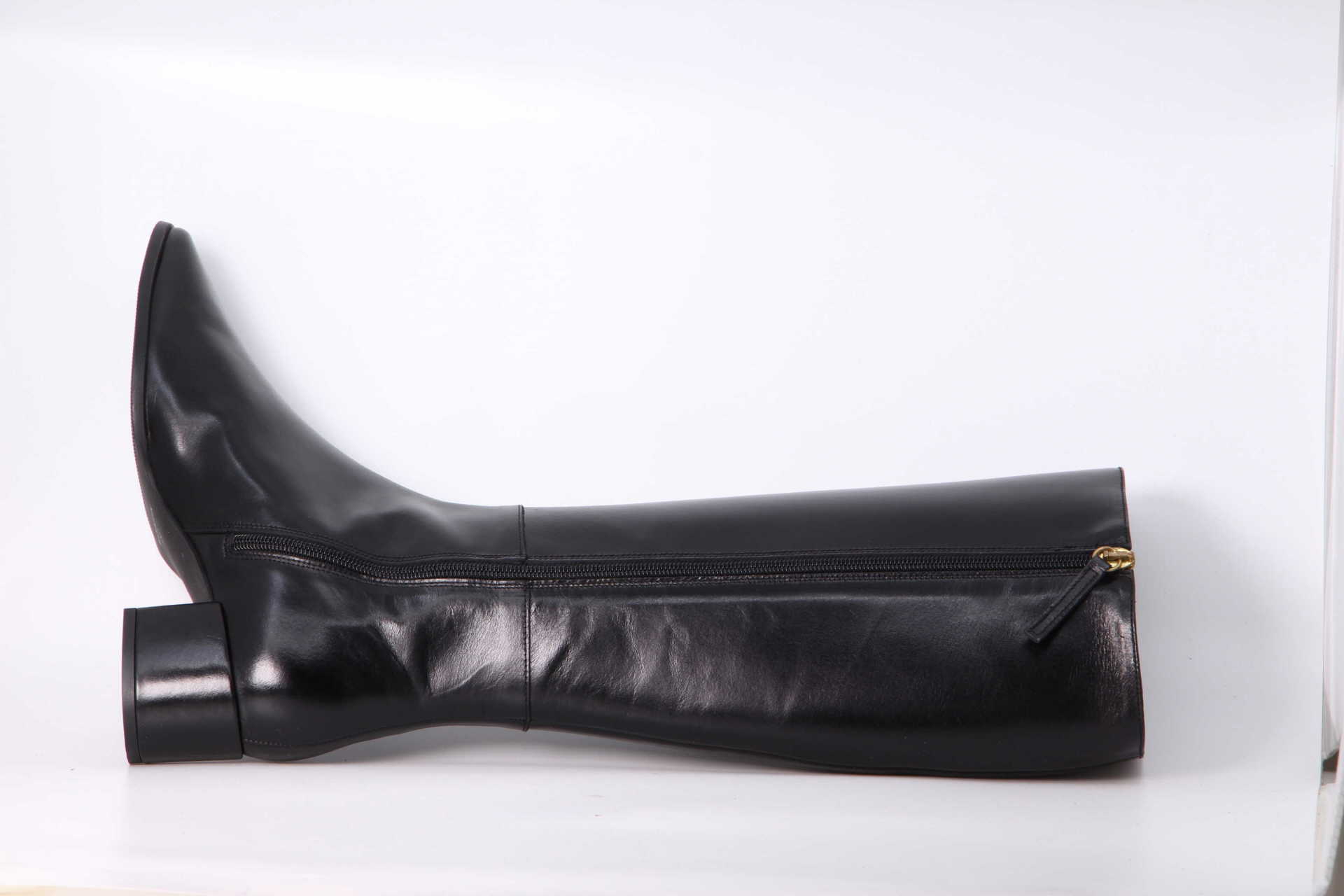 Stiefelette schwarz Rückseite